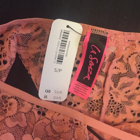 Cheeky Lace Undies - Picture 3 of 3